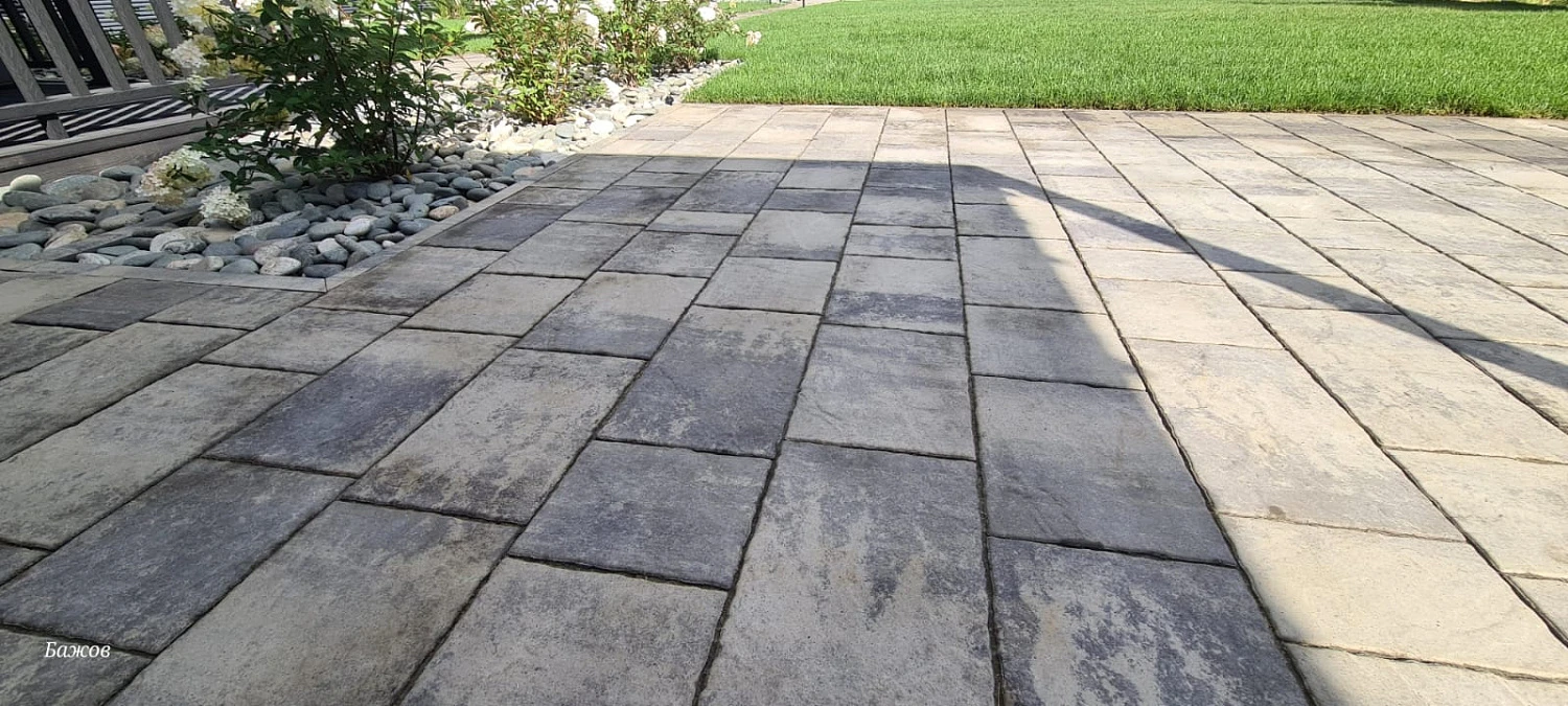 Плитка Литос в цвете Шунгит в частном доме КП Заповедник