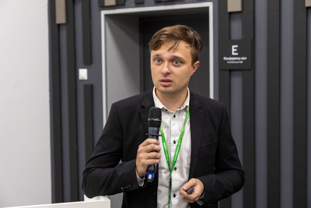 IMG_0807-135-min.jpg IMG_0807-135-min.jpg